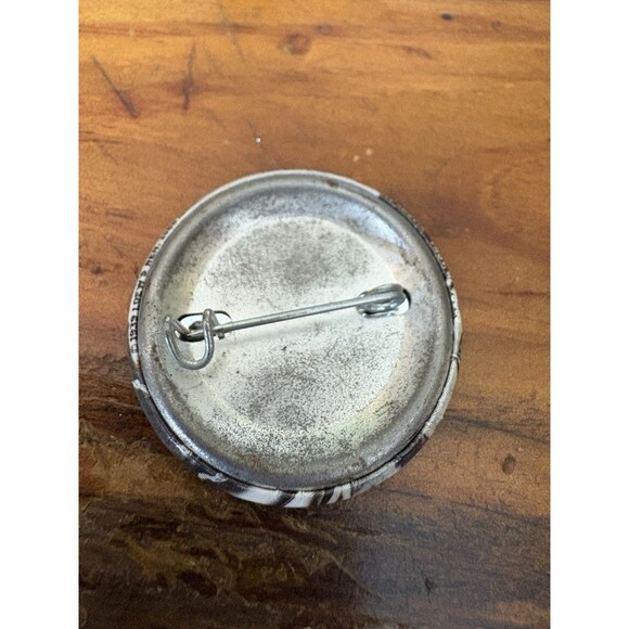 Vintage Pin Back Button The Wizard Of Oz MGM Black &White - Picture 8 of 8